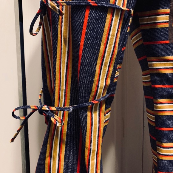 1970’s vintage bell bottom jeans. - Picture 3 of 4